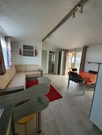 Mietunterkunft - Mobilheim Ridorev' 2 Schlafzimmer - Camping PRESQU'ILE DE PENERF