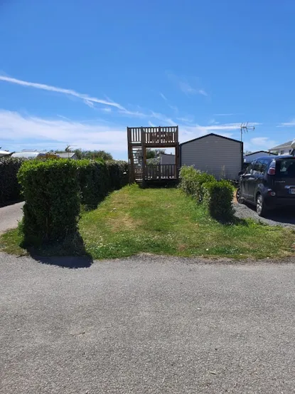 Emplacement  52 Tente Famille + Voiture + Electricté Ou Van (Empl 65) 2/6 Pers.