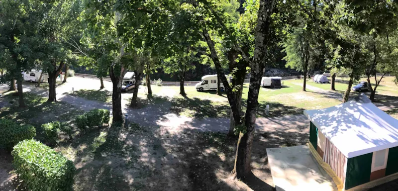 Forfait Emplacement + 1 Véhicule