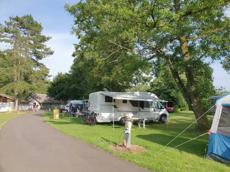 Camping les Cigognes