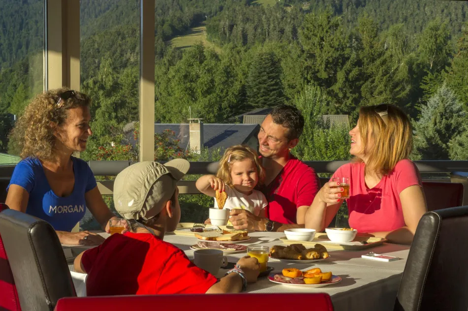 VILLAGE DE VACANCES LE TARBESOU****