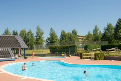 VILLAGE DE VACANCES LE TARBESOU**** - Occitanien