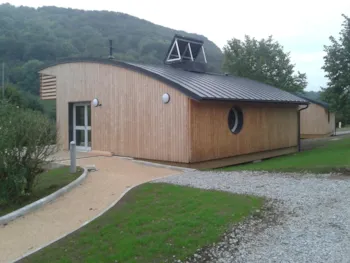 Location - Chalet 2 Chambres - Adapté Pour Personne À Mobilité Réduite (Pmr) - Village Vacances du Lac de Menet