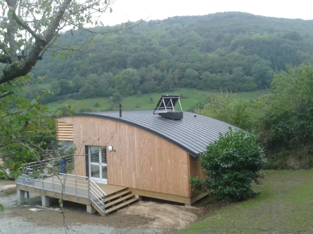 Village Vacances du Lac de Menet - image n°1 - Camping Direct