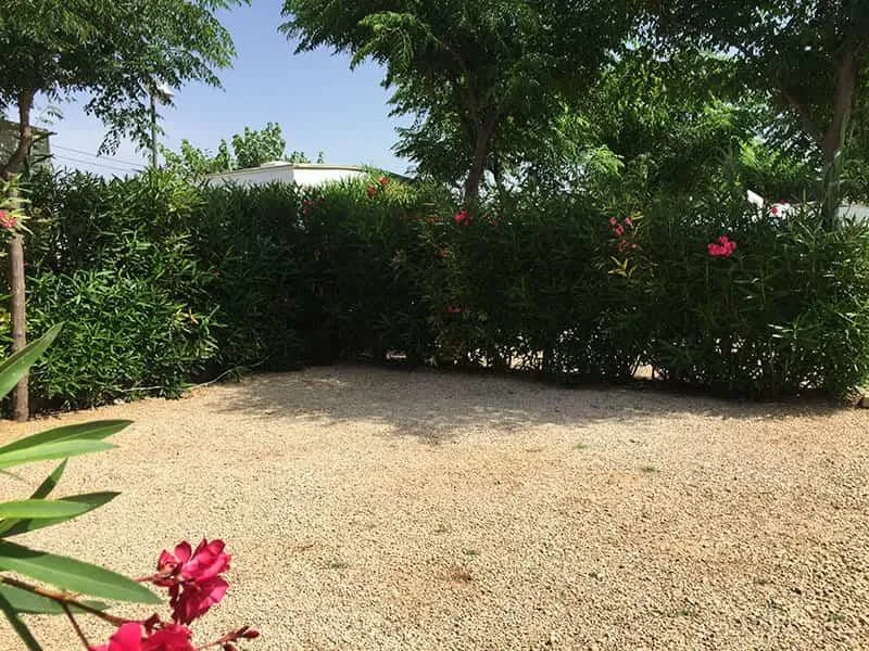 Emplacement Standard Voiture + Tente/Caravane Ou Camping-Car Avec Eau