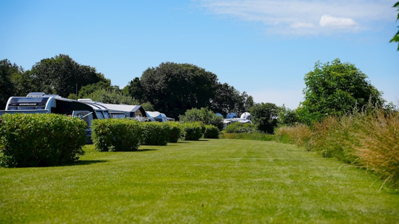 Tent pitch (small tent – hikers and bikers)