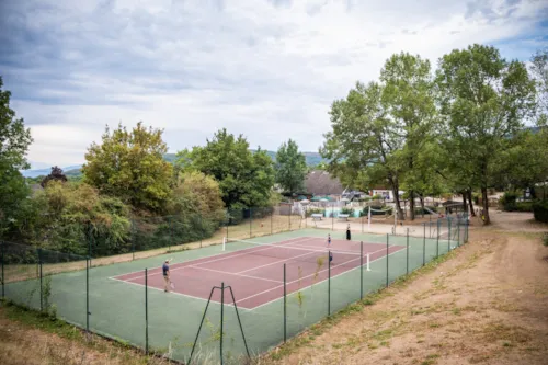Huttopia Divonne Les Bains