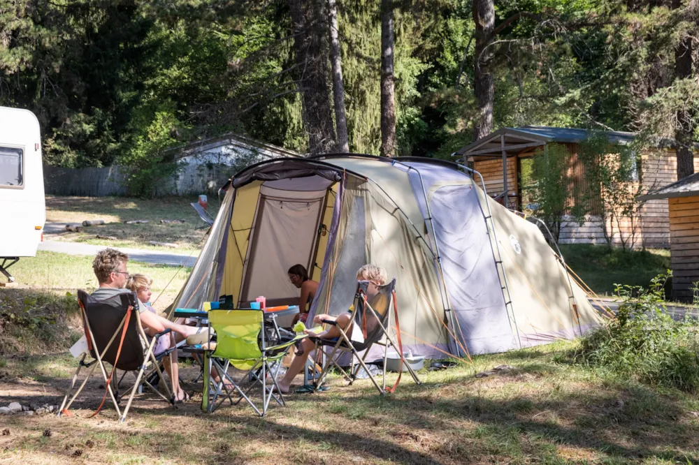 Stellplatz - Pauschale Camping Stellplatz Comfort - Huttopia Divonne Les Bains