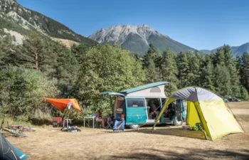 Emplacement - Emplacement Camping Confort - Huttopia la Clarée