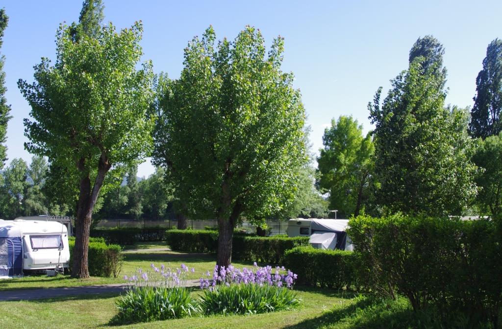 Emplacement - Emplacement Forfait Tente 1 Pers - Cyclo/Rando, Sans Véhicule, Sans Électricité - Camping Kanopée Village