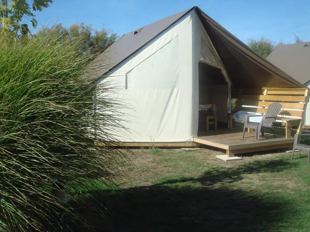 Location - Lodge Sahari 17M² - Sans Sanitaire Ni Évier Ni Chauffage - Camping Paradis Grand'R
