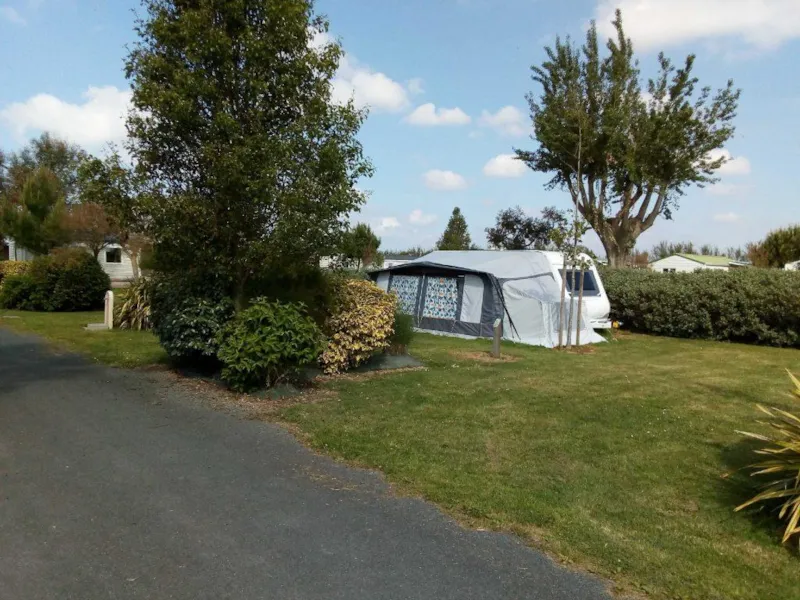 Forfait Nature (Sans Électricité + 1 Voiture + 1 Tente Ou Caravane Ou 1 Camping-Car)