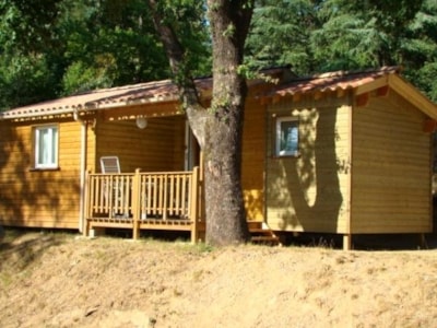 Chalet - Toilet + bathroom — 1