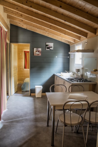 Chalet - Toilet + bathroom — 3