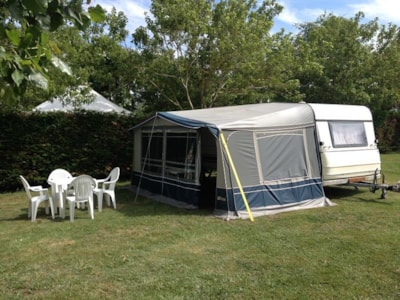 Comfort pitch from 80 to 100m² with 6A electricity — 4