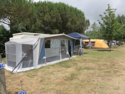Pitch CONFORT XL from 100 to 150m² with electricity 6A — 4