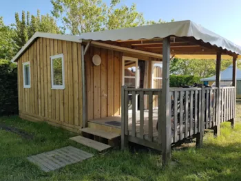 Mietunterkunft - Chalet Robinson 2 Schlafzimmer, 21 M² + Überdachte Terrasse 4 Pers., Wohnküche - Camping Le Montet d'Oléron
