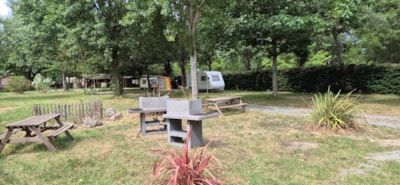 Pitch CONFORT XL from 100 to 150m² with electricity 6A — 3