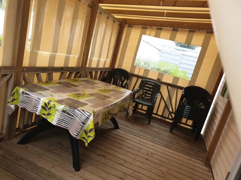 Camping Acapulco/ Mh  2 Chambres Budget Terrasse Couverte  (Modèle +De 15Ans) 21-25M²