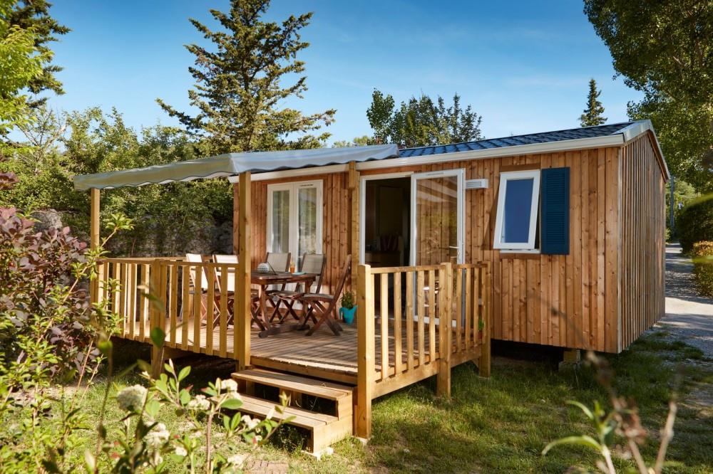 CONFORT+ Mobil home EVO 2 chambres 24m² + terrasse semi-couverte, bardage bois