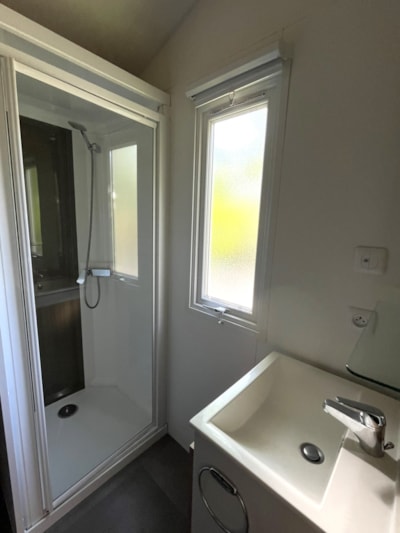 Cottage 2 FEUILLES ?? 1 bedroom — 6