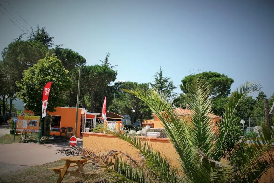 Camping Les Pins Le Congo