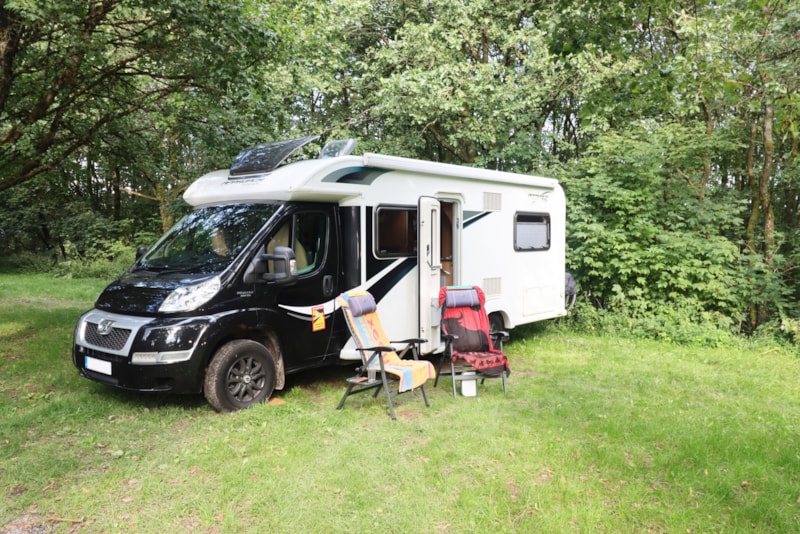 Emplacement + électricité 6A