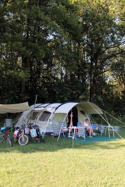 Basic Pitch : car + tent/caravan or camping-car + electricity 6A (<=4 kHw)