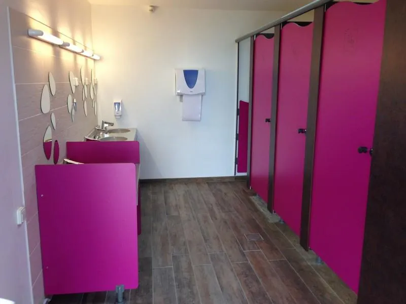 Forfait Confort (1 Tente, Caravane Ou Camping-Car / 1 Voiture / Électricité/ 2 Pers. Incluses)