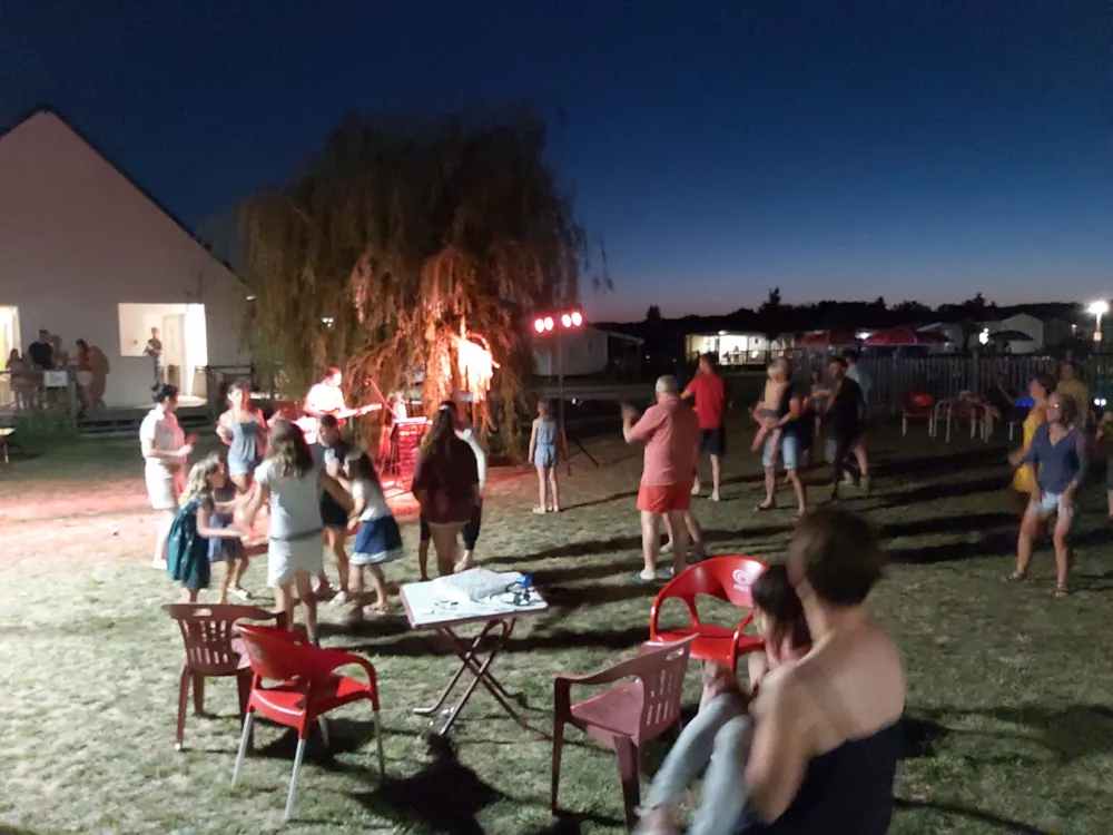 Flower Camping Loire et Châteaux - image n°31 - UniversalBooking