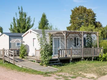 Location - Mobil-Home Standard 30M² (2 Chambres) - Adapté Pour Personnes À Mobilité Réduite - Flower Camping Loire et Châteaux