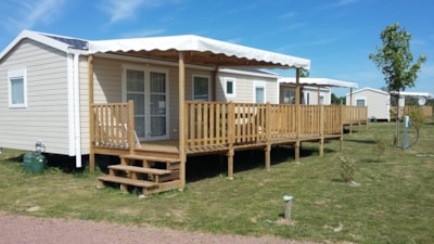 Mobil-home Confort 34m² (3 bedrooms) - 1 shower room - Semi-covered terrace