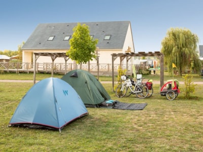 Shared pitch Loire à vélo (based on 1 adult + bike + tent)