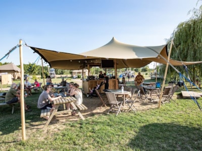 Shared pitch Loire à vélo (based on 1 adult + bike + tent)
