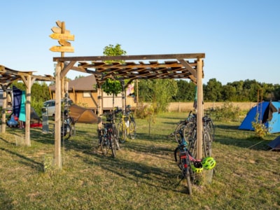 Shared pitch Loire à vélo (based on 1 adult + bike + tent)