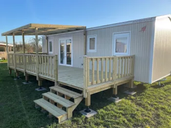 Location - Mobil Home Confort 35M2 (3Ch-6 Pers) + Terrasse Couverte - Flower Camping Loire et Châteaux