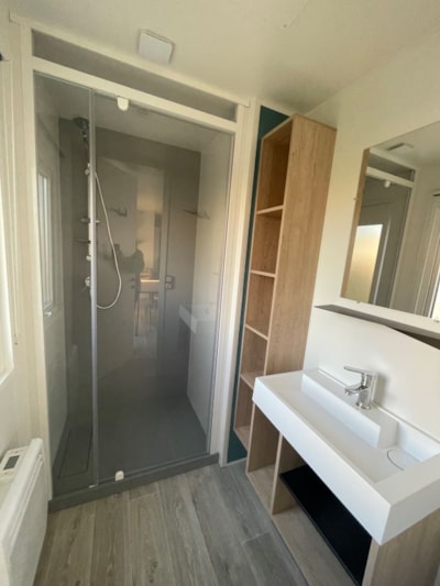 35m² Comfort mobile home (3 bedrooms) + covered terrace