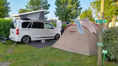 Comfort Package (1 tent, caravan or motor home / 1 car / electricity 16A)