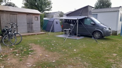 Freecamp Original Premium package (installation + electricity + private toilet/shower + fridge + gas hob)
