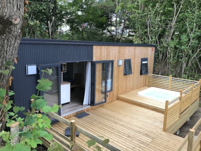 3-bedroom mobile home with private spa: your green bubble of well-being. — 1