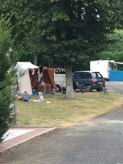 Pitch Tent/Caravan/Camper van — 6