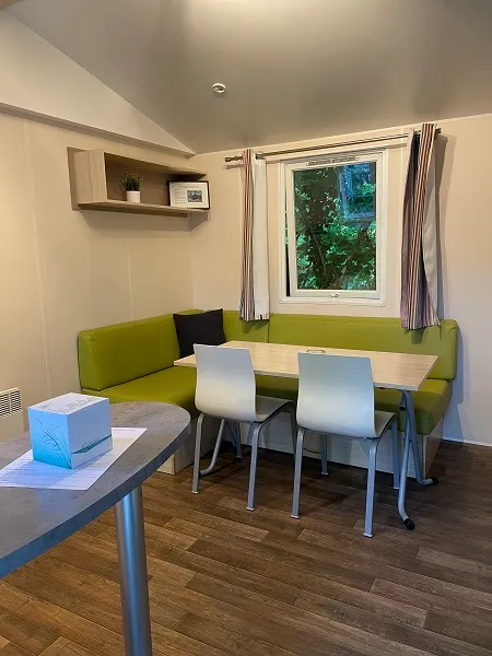 Mobil Home 2 Chambres Premium Idéalement Situé Dans Un Cadre Verdoyant Naturel Et Piéton.