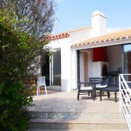 Mietunterkunft - Grande Maison  3* 3 Ch Terrasse Plein Sud A 200M Du Bord De Mer Centre Ville A 1Km Et 3Km Du Camping - CAMPING DE L'AUZANCE