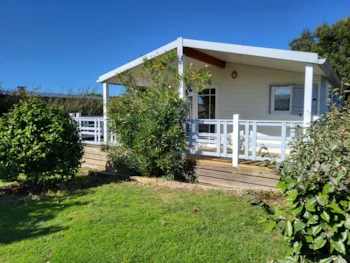 Mietunterkunft - Mobilheim Confort 2 Zimmer, 35 M² Mit Überdachter Und Geschlossener Terrasse - CAMPING DE L'AUZANCE