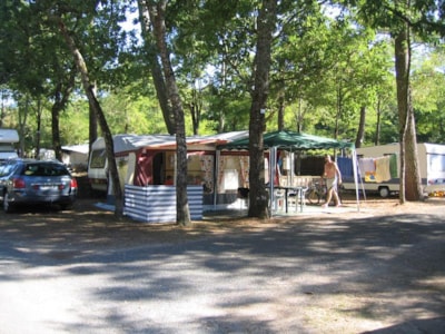 Pitch caravan — 1
