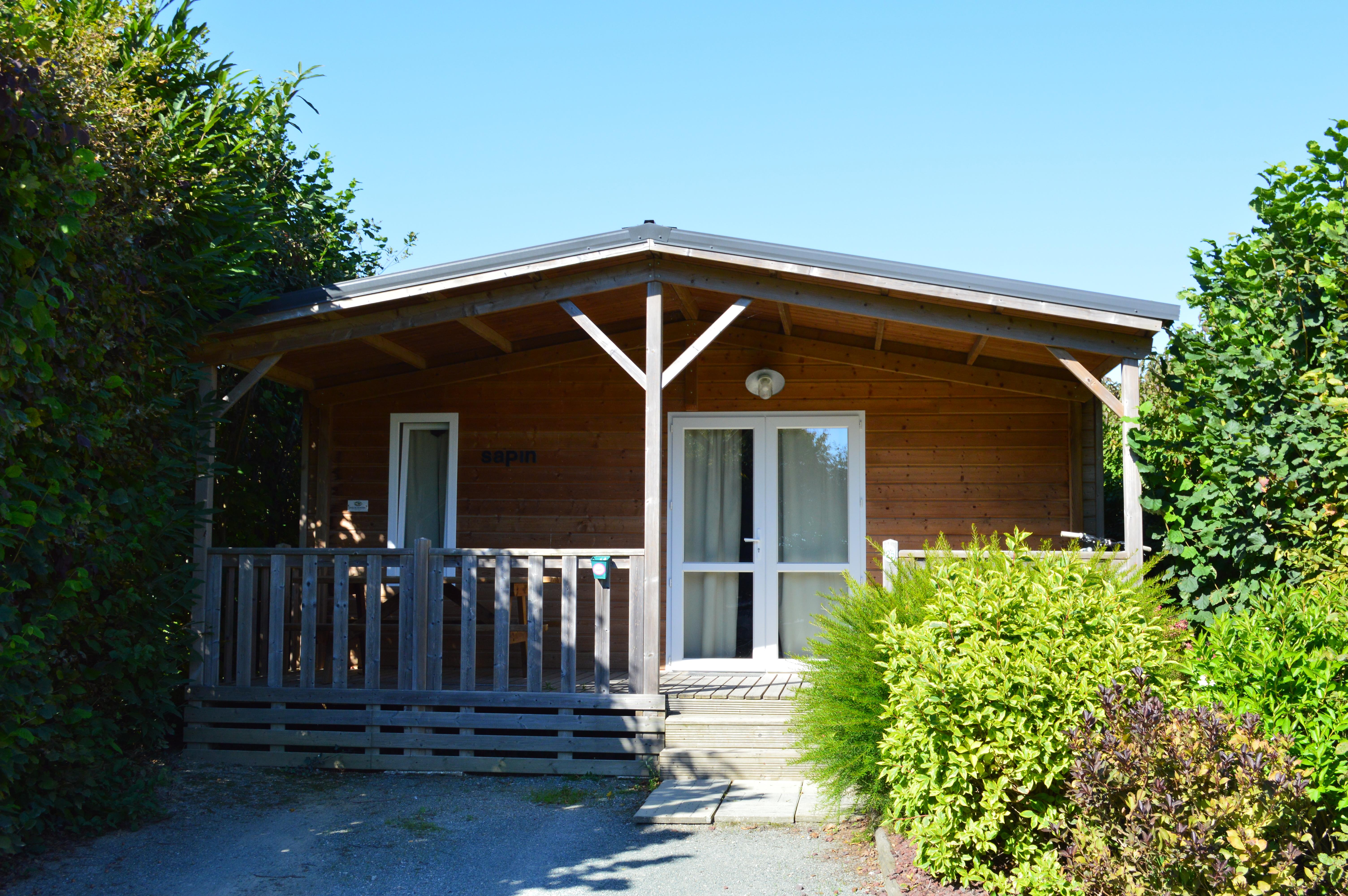 Accommodation - Chalet Sapin Premium 2 Bedrooms + Sheltered Terrace - Camping L'Ambois