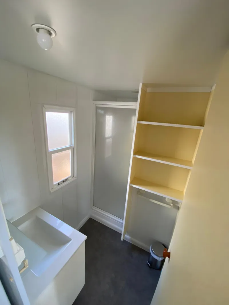 Mobil-Home 2 Chambres Basic + Tv