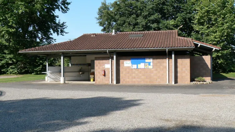 Emplacement (Véhicule + Tente Ou Véhicule + Caravane Ou Camping-Car)