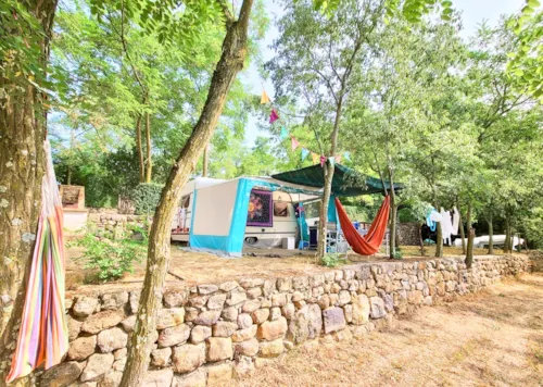 Kampeerplaats(en) - Kampeerplaats - image n°2 - Camping du Vignal