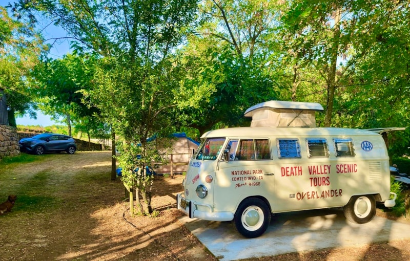 Emplacement nu camping